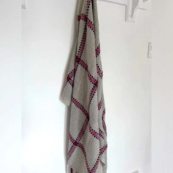 Long Scarf - Picture 2 of 3